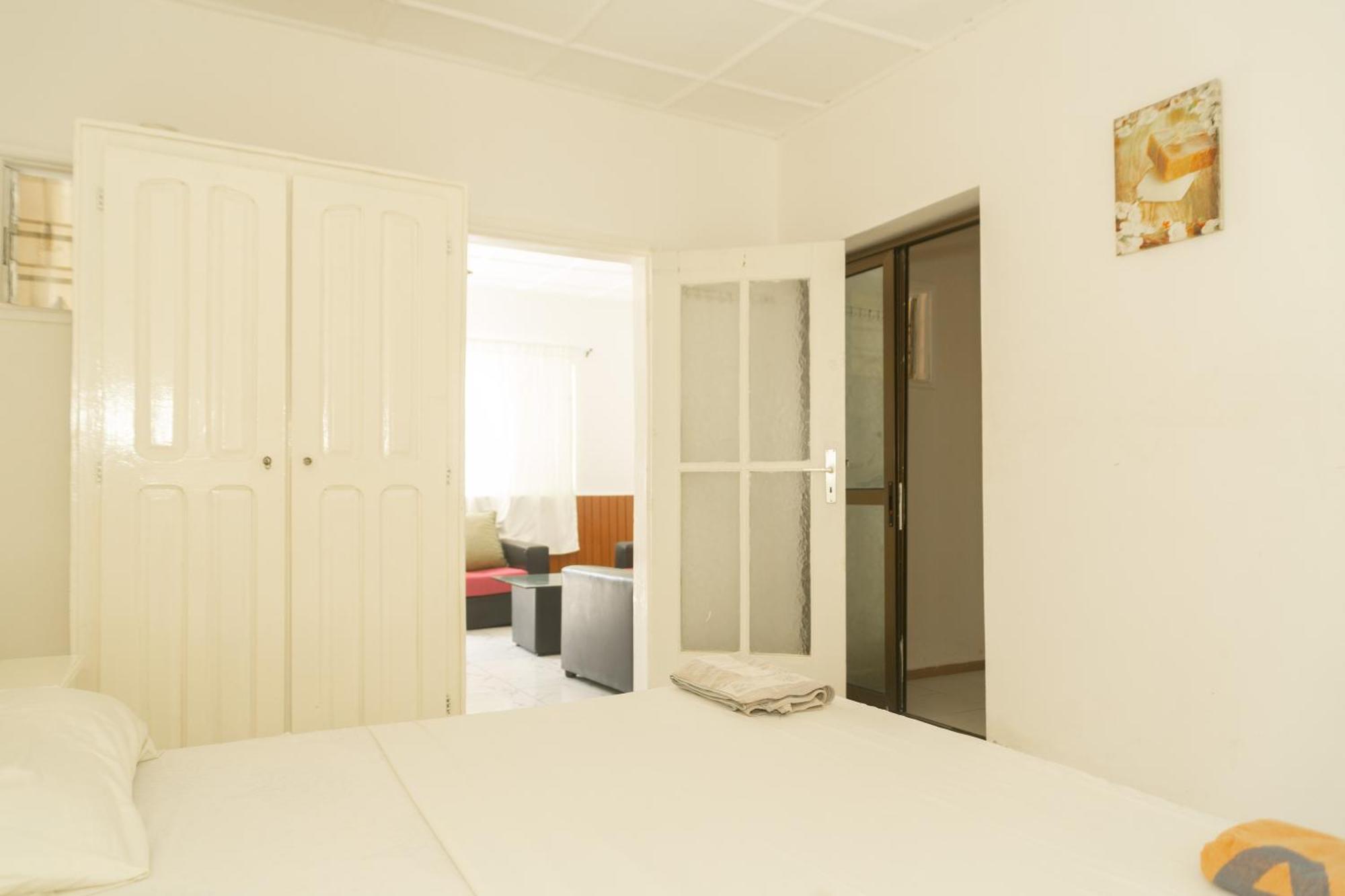 Tahiti Hotel Cotonou Exterior photo